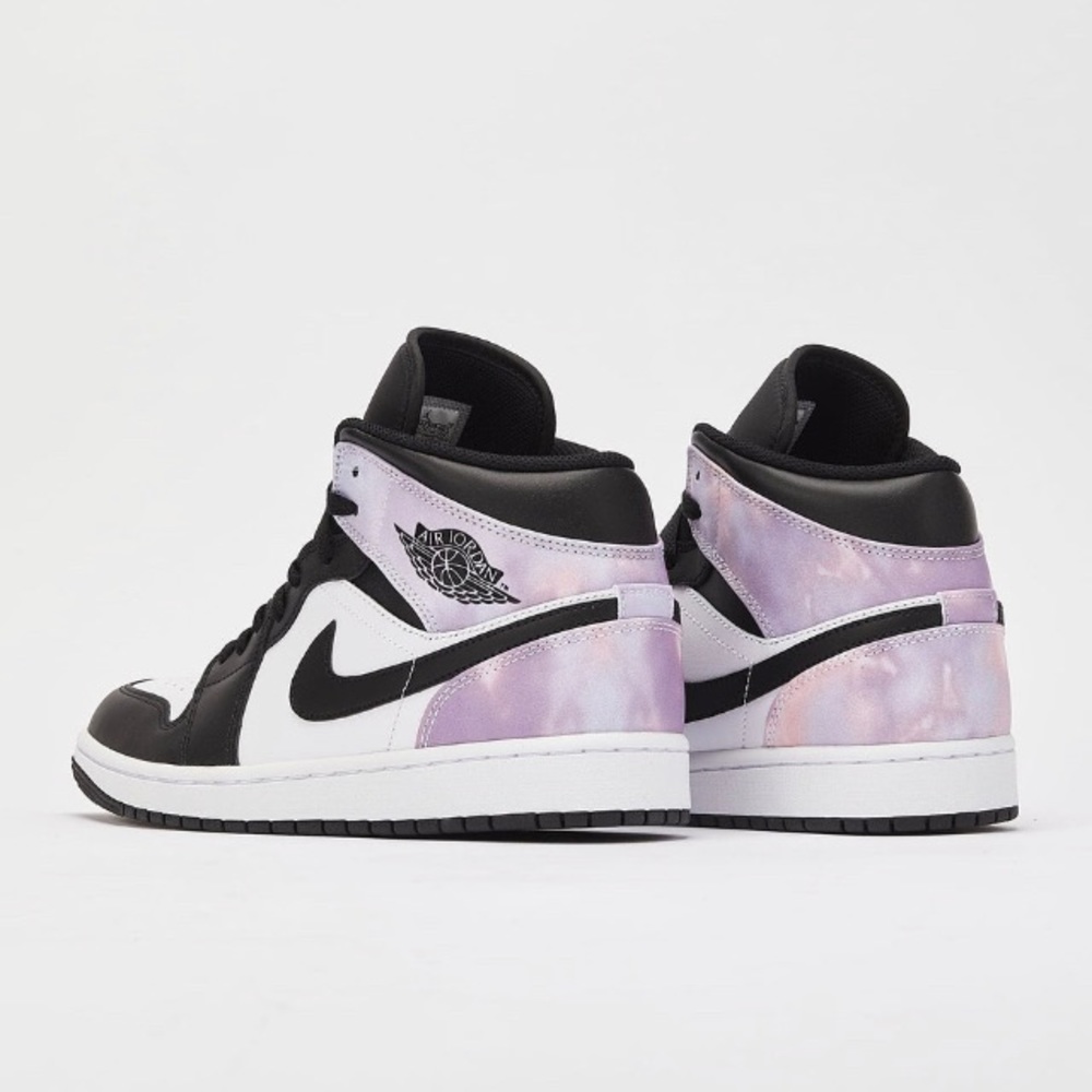 JORDAN AIR JORDAN
1 MID SE